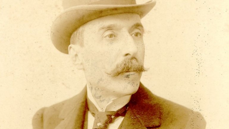 Eça de Queiroz terá começado a trabalhar no romance em 1887. A primeira edição de &quot;Os Maias&quot; saiu no ano seguinte