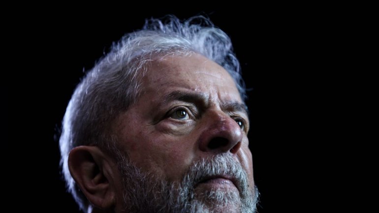 Neste processo, Lula da Silva é acusado de corrupção passiva e branqueamento de capitais