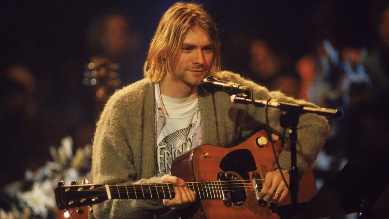 Na altura do concerto, Kurt Cobain estava &quot;verdadeiramente a despedaçar-se, fisicamente e mentalmente. Não andava a dormir. E ainda assim, em palco, assim que a fita começa a correr, é absolutamente hipnotizante&quot;, defendeu o seu biógrafo