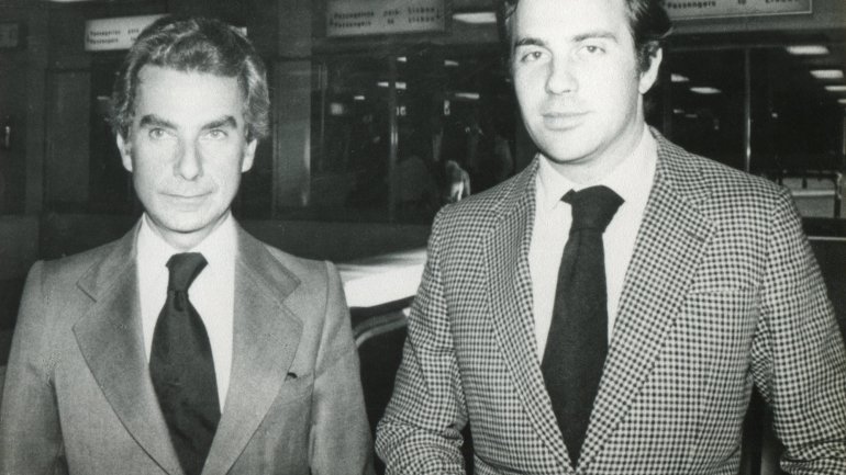 António Patrício Gouveia (à direita) com o primeiro-ministro Francisco Sá Carneiro