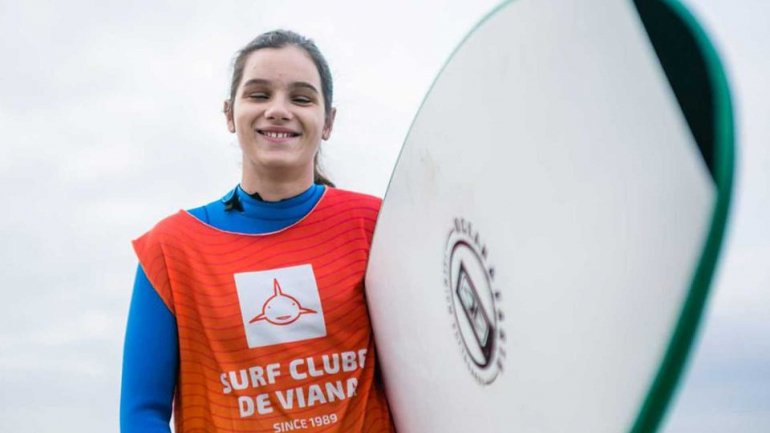 Marta Jordão do Paço, de 13 anos, venceu a medalha de bronze no &quot;ISA World Adaptative Surfing Championship&quot;