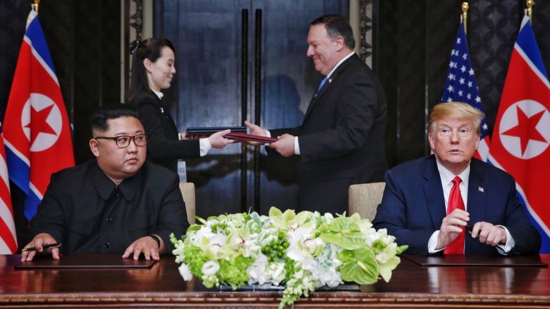 O líder norte-coreano, Kim Jong-un, e o Presidente norte-americano, Donald Trump