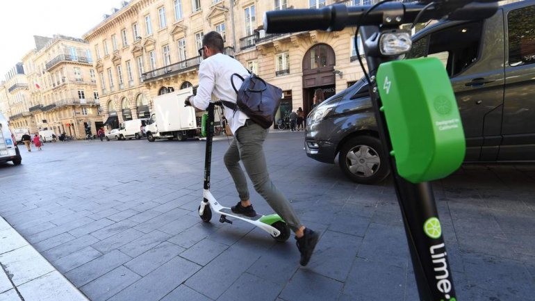 As bicicletas elétricas da rede Gira e as trotinetes da Lime entraram nas ruas de Lisboa em 2018