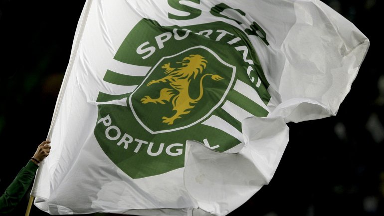 Além do Sporting, a UEFA aplicou multas de 100 mil  euros ao Vardar, da Macedónia, e ao Levski Sófia, da Bulgária