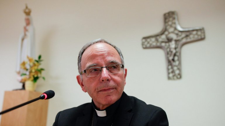 A emissão da mensagem do cardeal patriarca de Lisboa, D. Manuel Clemente, está agendada para as 21h do dia 24 de dezembro, véspera de Natal