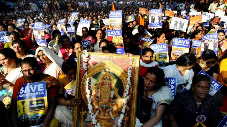 Várias localidades do estado de Kerala estão esta quinta-feira em greve para protestar contra a entrada de mulheres no templo de Sabarimala