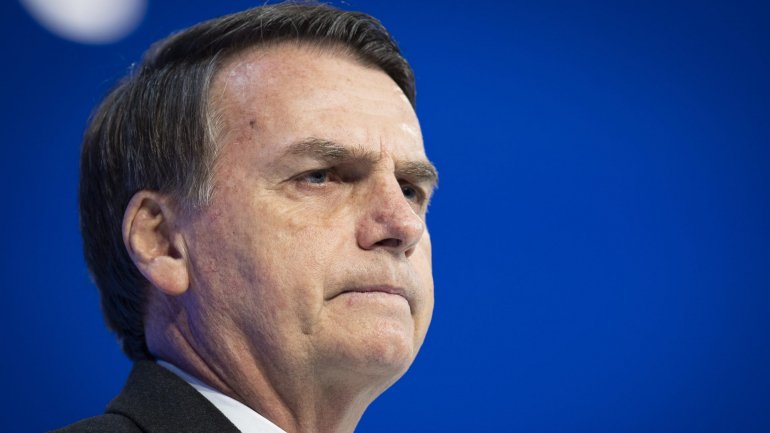 A suspensão das duas ações, determinada pelo juiz Luiz Fux, deve perdurar até ao fim do mandato presidencial de Bolsonaro