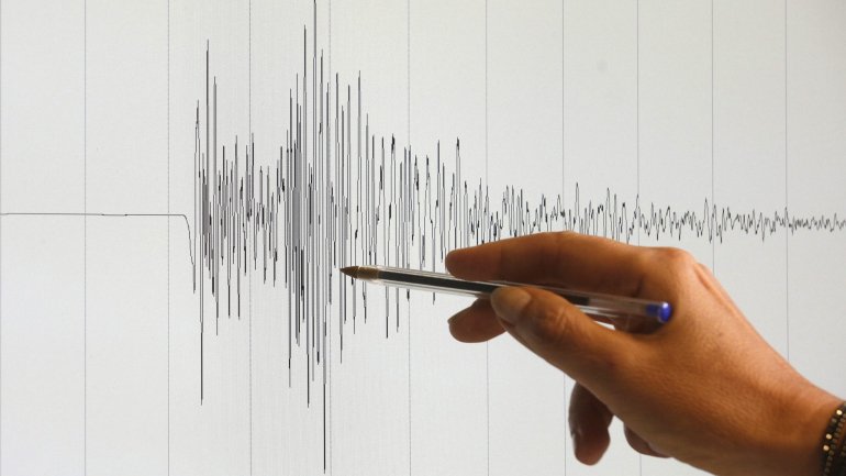 O sismo de 3,0 na escala de Richter foi registado às 03h01 nas estações da Rede Sísmica do continente