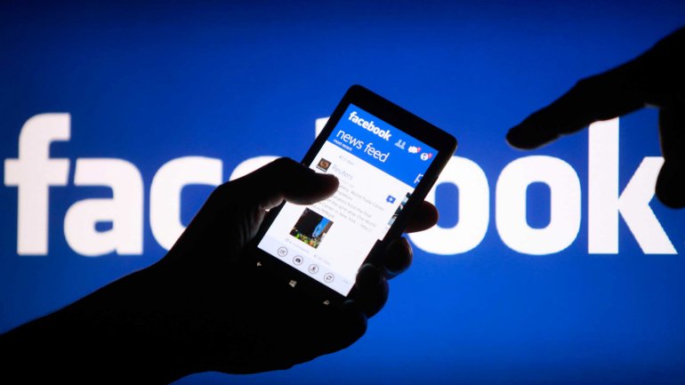 Um relatório britânico acusa de o Facebook de não estar a cumprir as normas de privacidade dos utilizadores