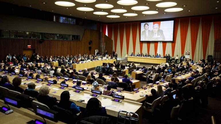 A ONU pediu esta sexta-feira atitudes &quot;rápidas e radicais&quot; para promover a igualdade de género e capazes de travar os movimentos que tentam impedir avanços nos direitos das mulheres