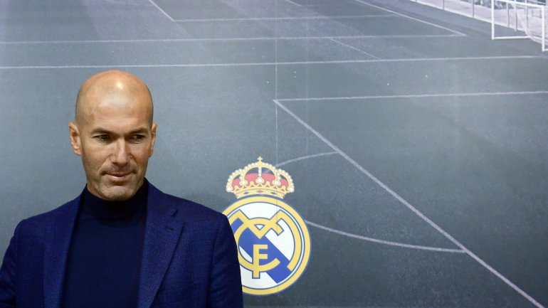 Zidane assinou por três temporadas e assume o comando de uma equipa que já não tem objetivos até ao final da época