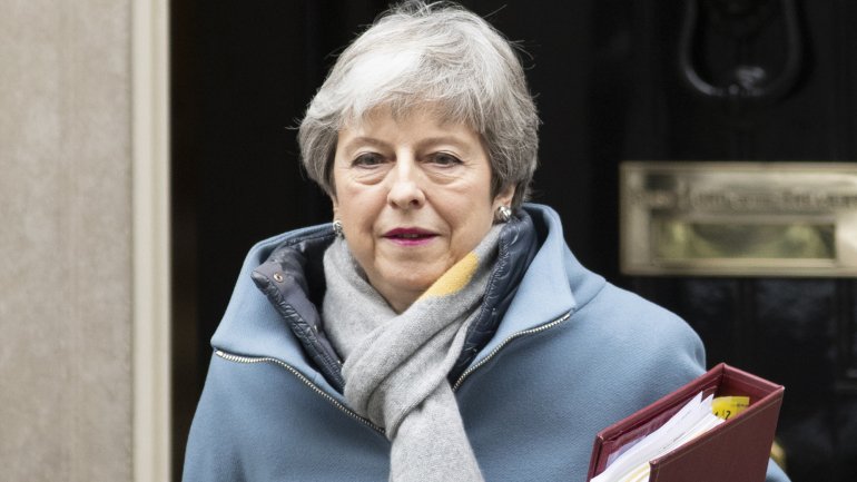 A primeira-ministra Theresa May pediu oficialmente o adiamento do Brexit até 30 de junho