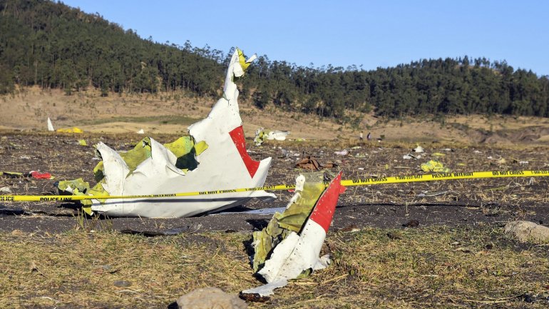 A queda do avião provocou a morte de todos os seus passageiros