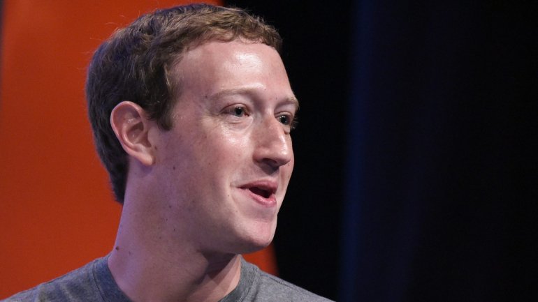 Mark Zuckerberg é fundador e presidente executivo do Facebook, que detém também o Instagram e o WhatsApp