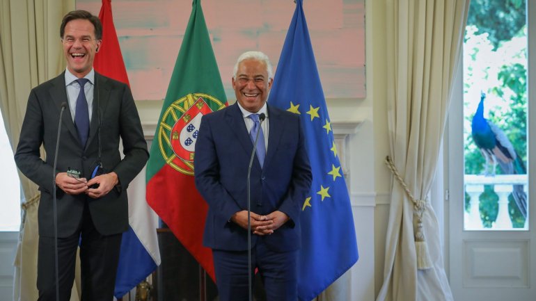 Mark Rutte, que falava à imprensa após um encontro com o primeiro-ministro português, frisou que tem ainda dois anos de mandato e admitiu apresentar-se novamente a eleições no seu país.