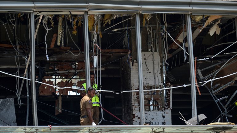 Imagens da destruição no Hotel Shangri-La, um das três unidades hoteleiras atacada