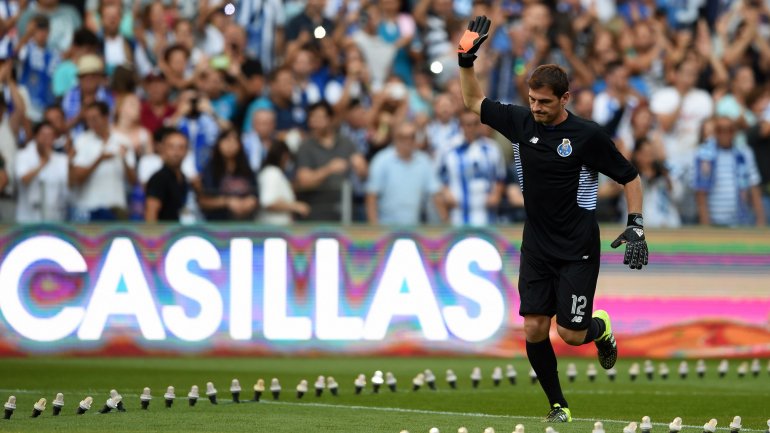 Contratação de Iker Casillas pelo FC Porto foi a grande bomba do mercado de verão em 2015 (e chegou a ser elogiada pelos presidentes rivais)