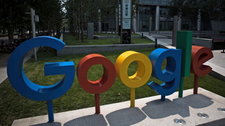 O símbolo da Google nos escritório de Pequim, na China
