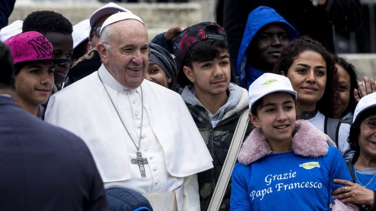 Papa Francisco recorda &quot;protecção materna&quot; de Nossa Senhora de Fátima