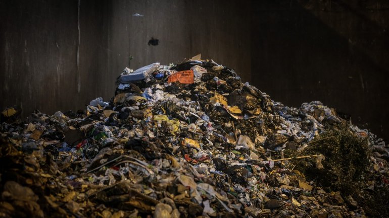 A ilha de São Miguel produziu em 2018 85.803 toneladas de lixo