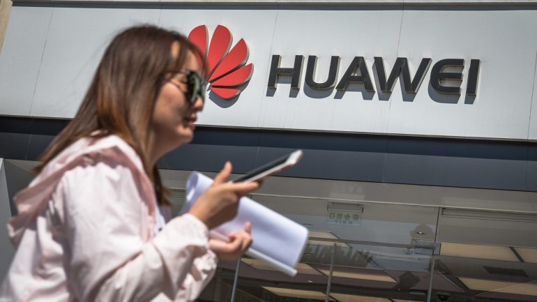 A Huawei é a segunda maior fabricante de smartphones do mundo e uma das principais responsáveis por infraestruturas de rede