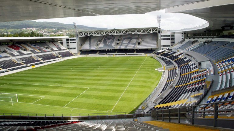 A fase final da Liga das Nações vai decorrer em Guimarães, mas também no Estádio do Dragão, no Porto, com a meia-final entre Portugal e Suíça, em 05 de junho, às 19:45, e a final, no dia 09, também às 19:45