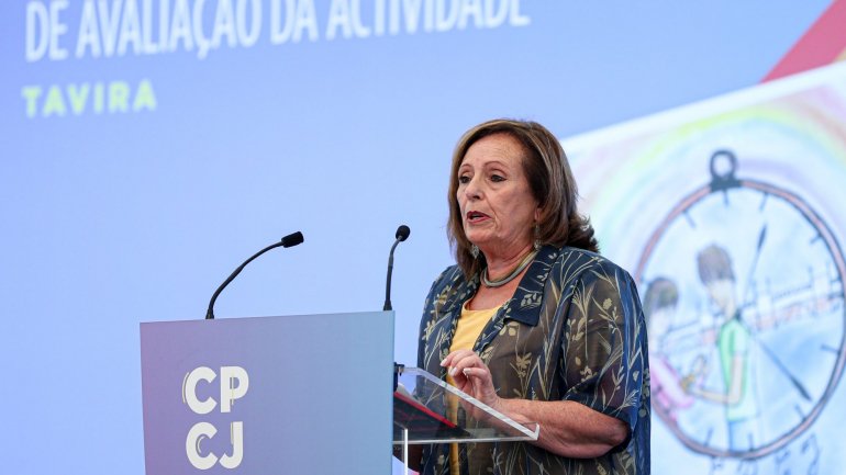 Lucília Gago diz também ser necessário aumentar as condições para a audição dos menores nas CPCJ