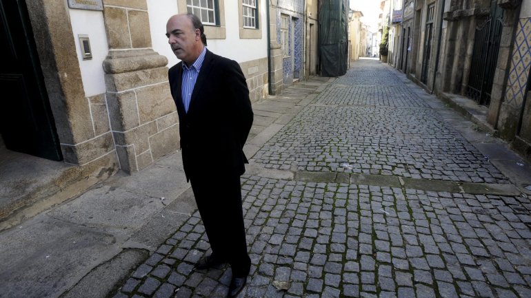 Miguel Costa Gomes, presidente da Câmara Municipal de Barcelos, foi um dos quatro detidos no âmbito da &quot;Operação Teia&quot;