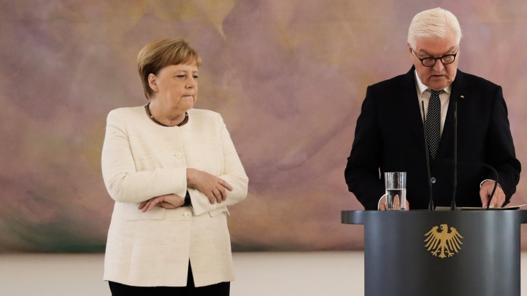 Os tremores de Merkel não são os típicos da doença de Parkinson, diz especialista espanhola