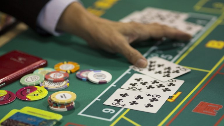 Mesa de apostas em Casino de Macau