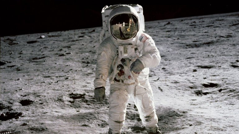 Em maio, a NASA anunciou que a nova missão lunar humana, ainda sem custos contabilizados, se chamará Ártemis