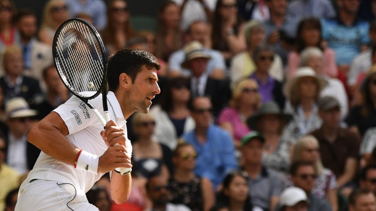 Novak Djokovic ganhou o quinto título em Wimbledon na sexta final, passando a contar com 16 Grand Slams na carreira