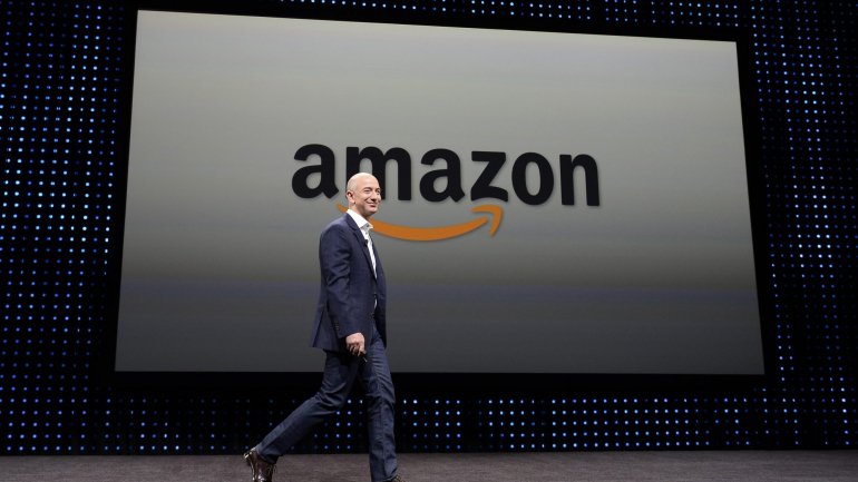 Jeff Bezos é o fundador da Amazon e um das pessoas mais ricas do mundo