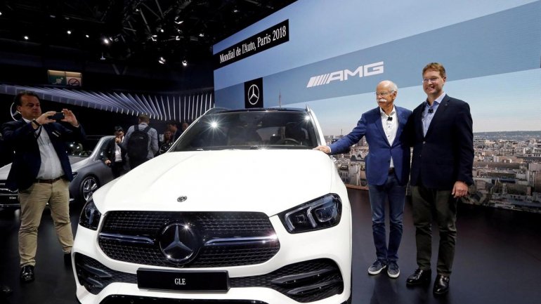 Dieter Zetsch, o antigo CEO da Daimler, deixou para o sucessor Ola Källenius um 'osso duro de roer', segundo o Der Spiegel