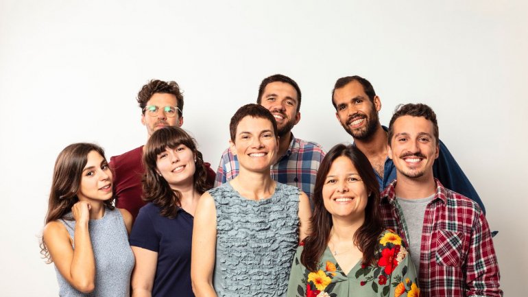 A equipa da Tonic App. A cofundadora Daniela Seixas (no centro), deixou uma carreira na medicina para se dedicar à Tonic App, em 2015