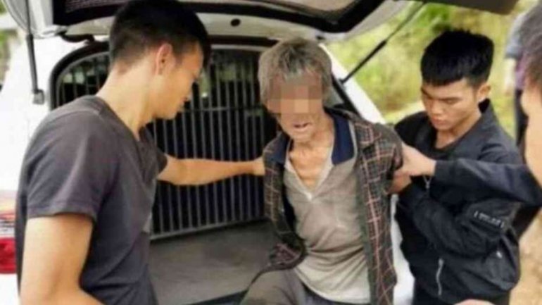 O momento em que Song Jiang, de 63 anos, foi detido, 17 anos depois de ter fugido