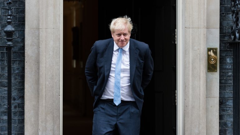 Boris Johnson esteve reunido com os conservadores parlamentares, mas apenas durante 10 minutos