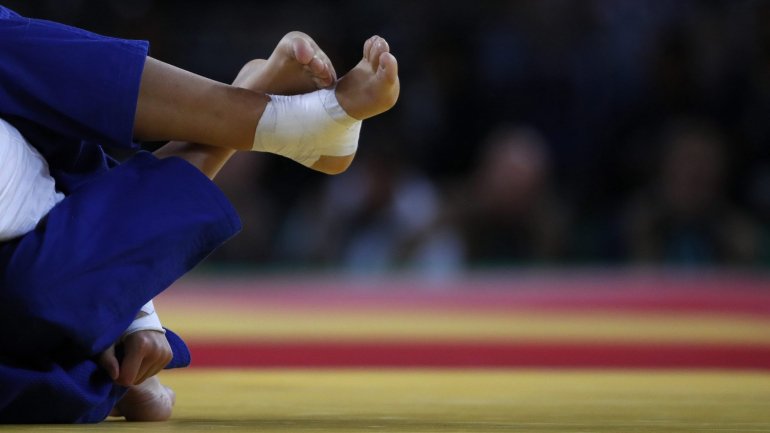 Nos -57kg, Telma Monteiro acabou afastada da competição pela sul-coreana Kim Jandi, por acumulação de penalizações