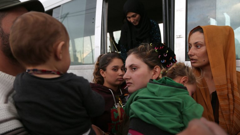 Segundo o relatório &quot;Enviado para uma zona de guerra: deportações ilegais de refugiados sírios da Turquia&quot;, a AI estima que, nos últimos meses, o número de deportações forçadas rondará as centenas