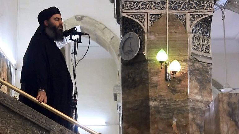 Abu Bakr al-Baghdadi ter-se-á suicidado após ter sido encurralado por tropas especiais dos EUA no noroeste da Síria