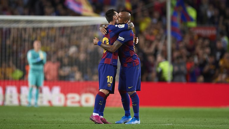 Messi assistiu Vidal para o 2-1, marcou os dois golos seguintes e ainda deu a Luis Suárez a hipótese de fechar as contas