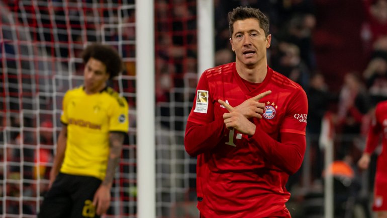 Lewandowski voltou a bisar, chegou aos 23 golos na presente temporada e derrotou o B. Dortmund de Witsel