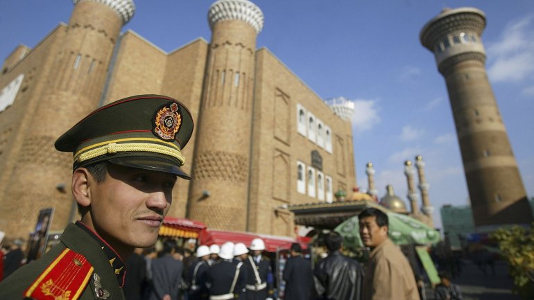 A região autónoma de Xinjiang (noroeste da China) é ocupada por vários grupos de minorias étnicas, caso dos uigures.