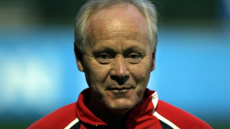Köbi Kuhn dirigiu a seleção helvética nos Europeus de futebol de 2004 e 2008 e no Mundial de 2006
