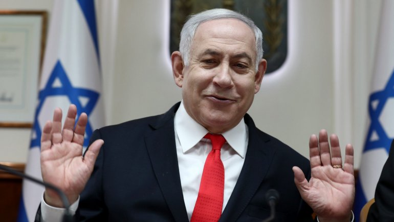 &quot;Uma vitória gigante&quot;, escreveu Benjamin Netanyahu, agradecendo &quot;a confiança, o apoio e o amor&quot;