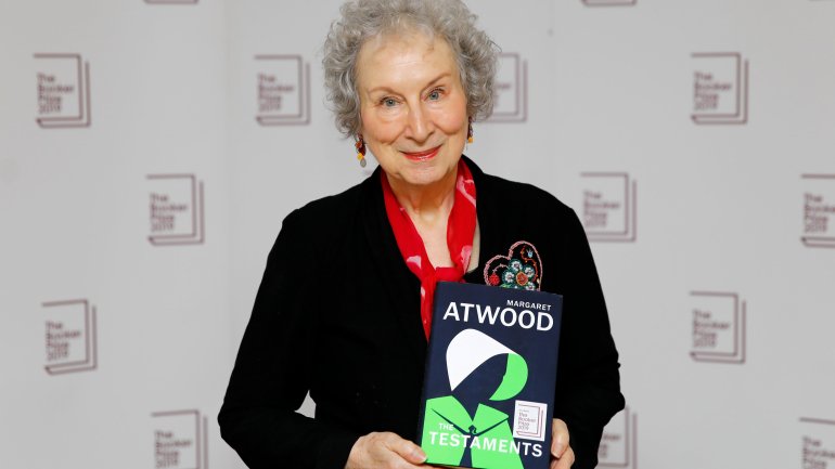 O livro &quot;Os Testamentos&quot; de Margaret Atwood será traduzido e publicado em Portugal no início de 2020