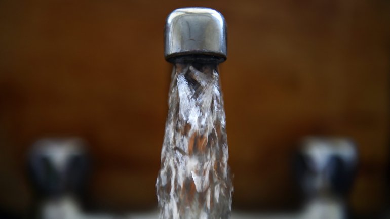 O preço da água no próximo ano vai ter uma atualização média de 18 cêntimos