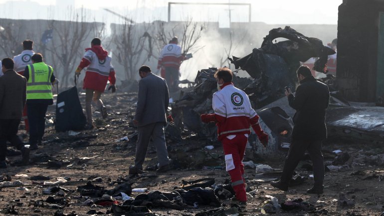A queda do avião causou a morte de todas as 176 pessoas a bordo, na maioria iranianos e canadianos