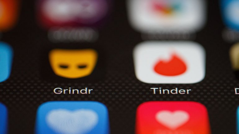 O Grindr e o Tinder são duas das apps de encontros mais populares