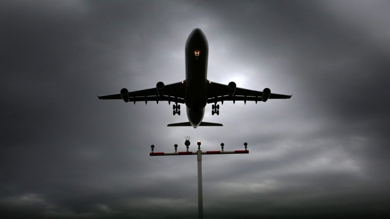 Do total de passageiros que enfrentaram perturbações em voos, a AirHelp diz que &quot;cerca de 270 mil têm direito a compensações financeiras das companhias aéreas, de acordo com o regulamento EC261&quot;